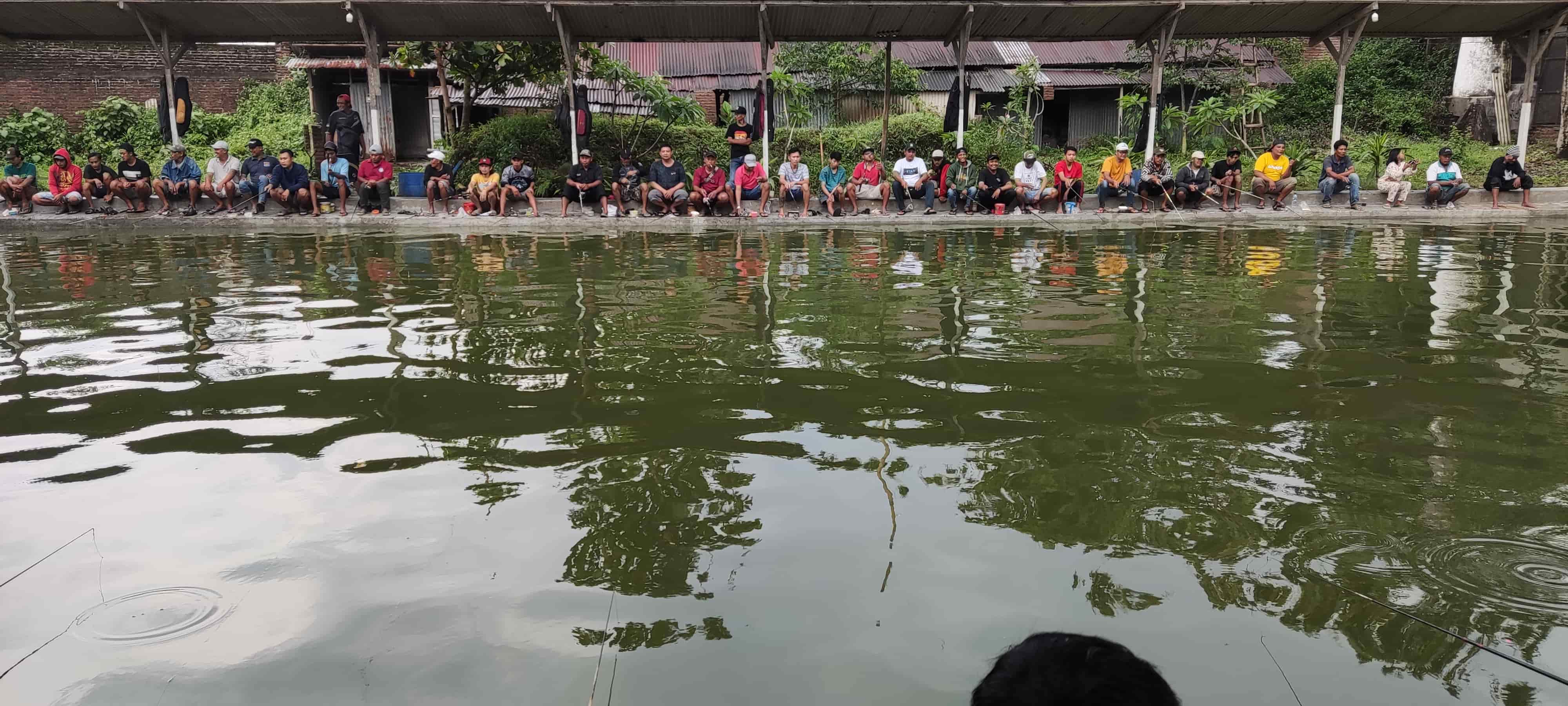 Kolam Pemancingan Lembah Pucung Kediri
